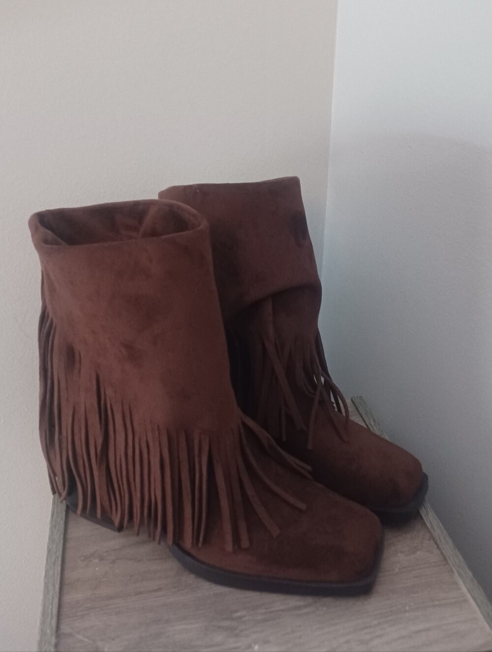 Nobo Fringe Boots Sz 9 Square Toe